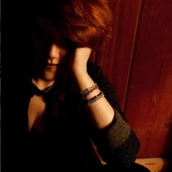 Meet your Posher, Lauren - Picture 2 of 5